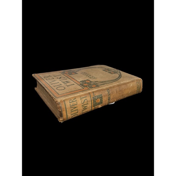 Vintage Book "Oliver Twist" by Charles Dickens - Picture 5 of 9